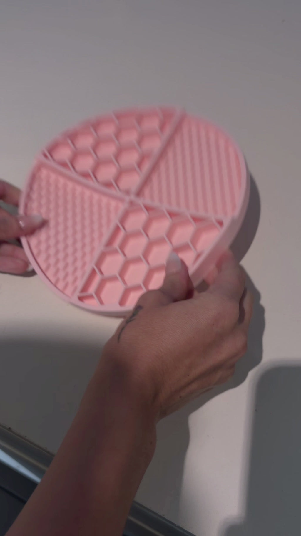 The Dog Lick Mat: Pink